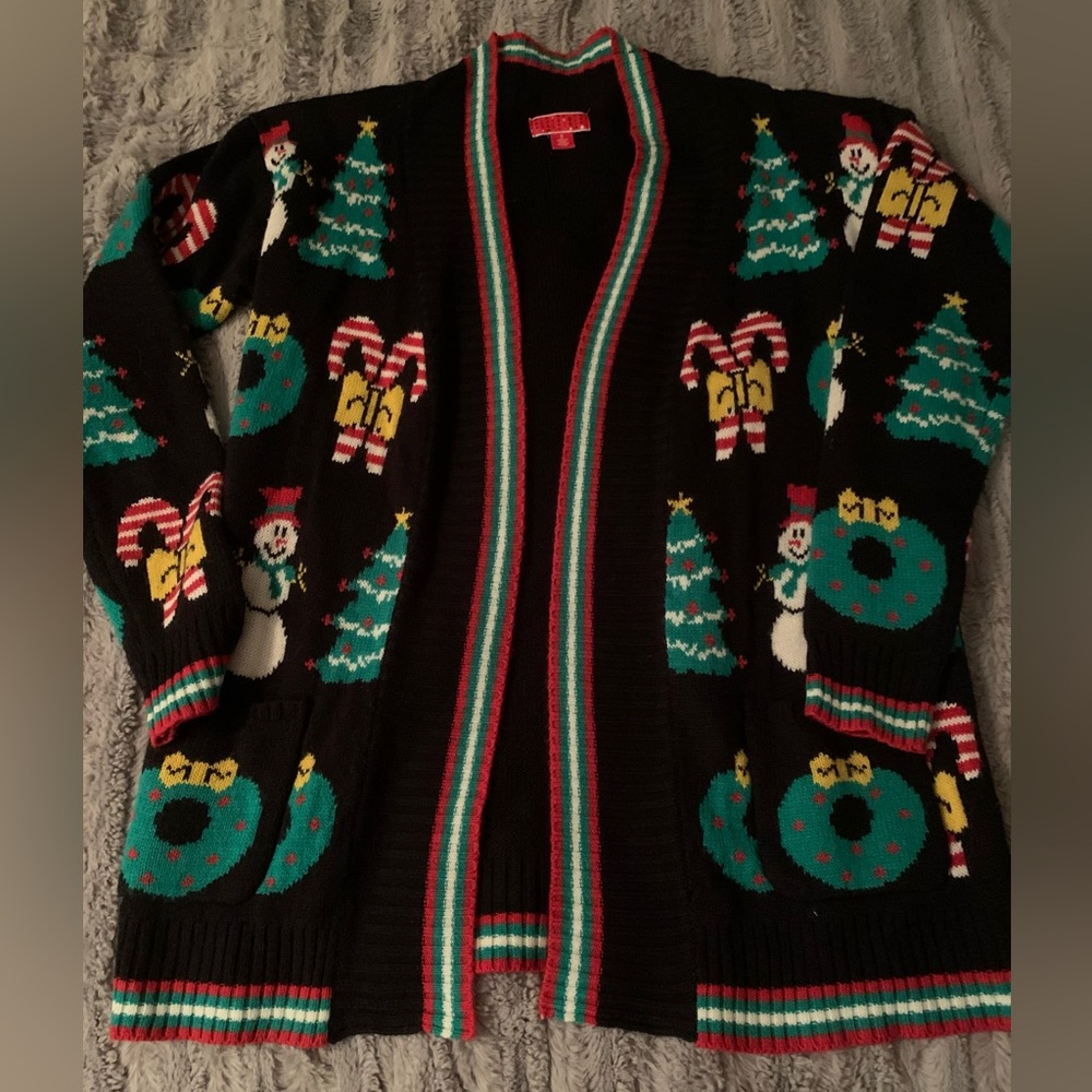 Festive Holiday Cardigan with Christmas Motifs, Size Small